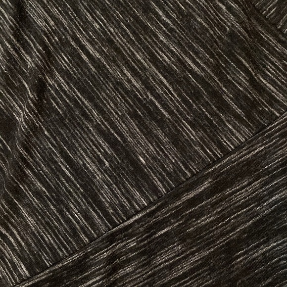 Max Edition V-Neck Tunic Top - Picture 2 of 5